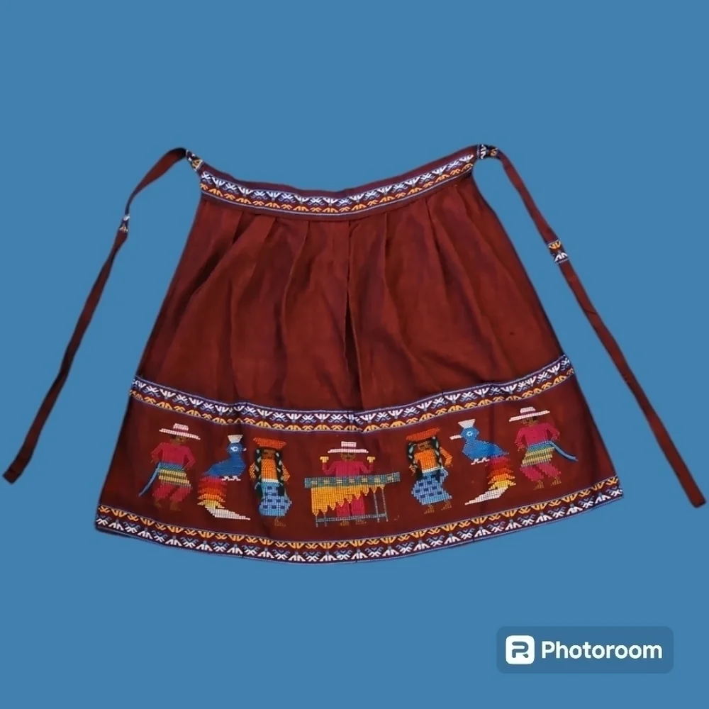 Vintage Guatemalan Oxblood Embroidered Pockets Folk Half Apron